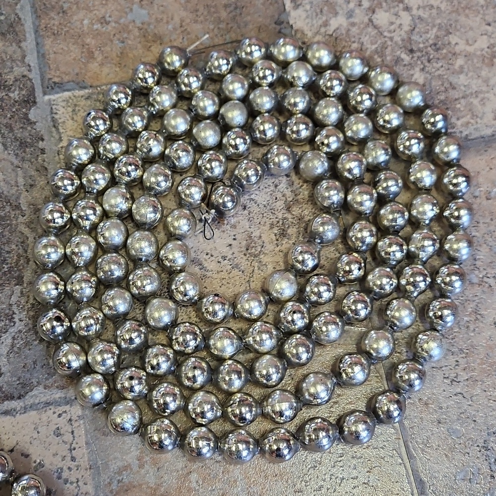 Vintage Silver Bead Garlands 38.92 Total Feet - Picture 8 of 9